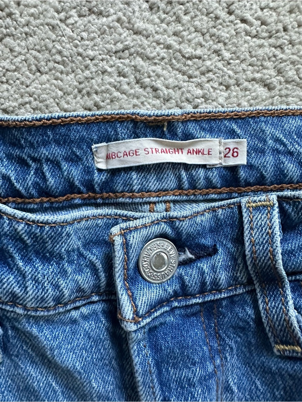 Levi’s Premium Women Jeans size 26 Ribcage Straight Ankle High Rise